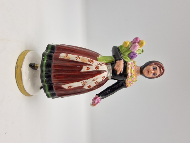 Royal Copenhagen figur (Folkedragt)