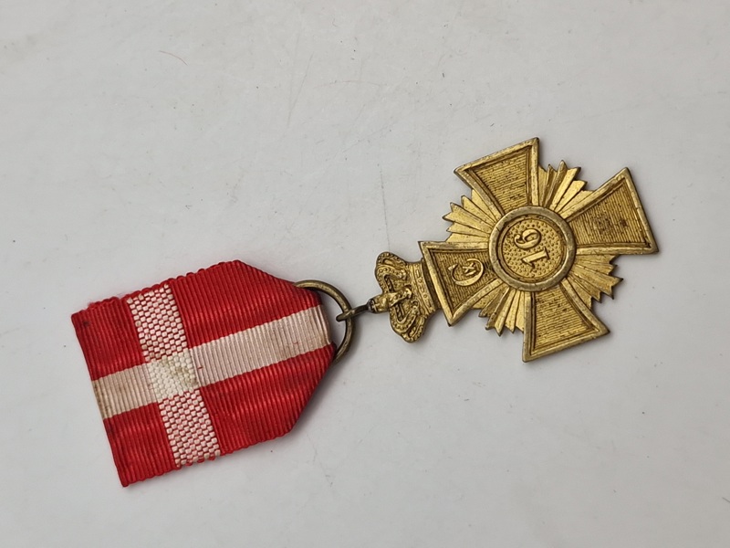 Originalt Christian IX,16 års hæderstegn