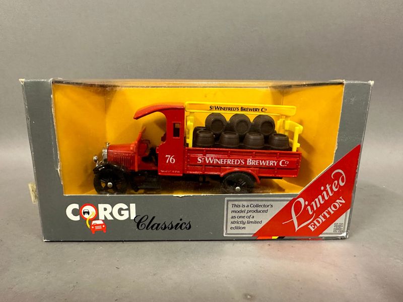 Original stor Corgi Classics i æske fra 1985 Made in England 