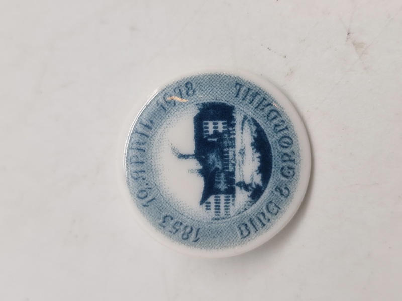 B&G porcelæns nål 
