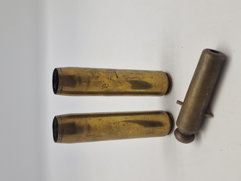 Messingkanon og 2 stk 20 mm maskinkanon hylstre (ww2) 