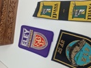 Samling patches, pins og mærker, mest jagtrelateret