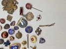 Samling diverse pins mm.