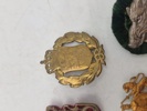 Samling regimentsmærker mm.