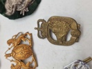 Samling regimentsmærker mm.