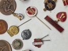 Samling pins og marker 