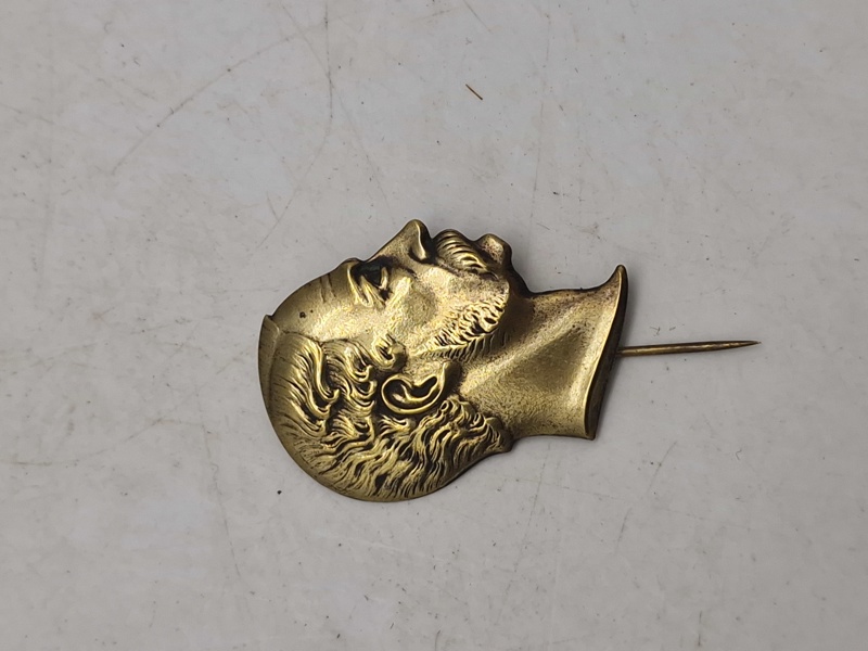 Original Kong Christian IX pin 