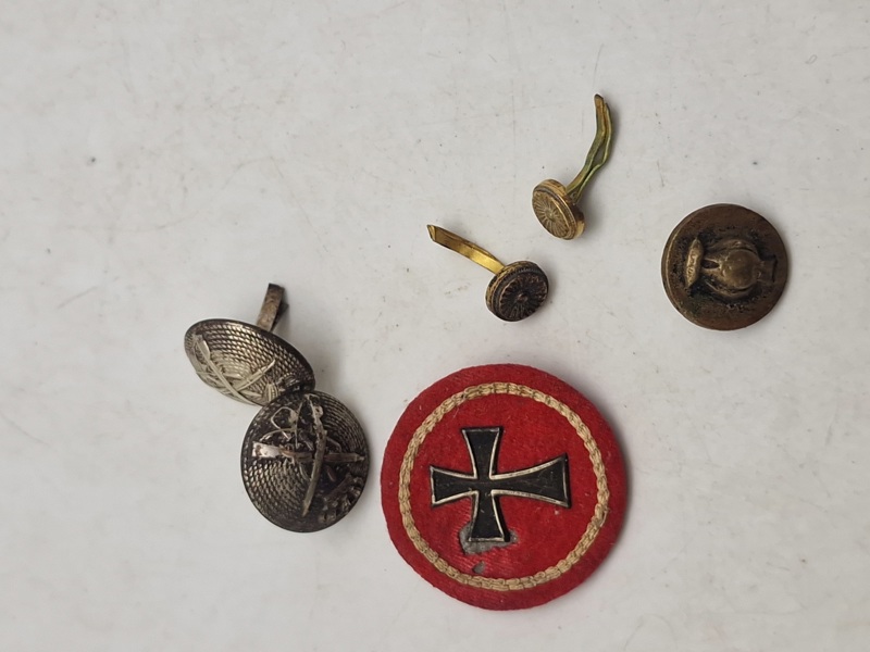 Lot Dansk  knapper mm. bla. kokarde Akademisk skyttekorps 