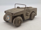 Original træ legetøjs bil lavet som Willys Jeep lige efter WW2 