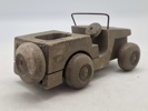 Original træ legetøjs bil lavet som Willys Jeep lige efter WW2 