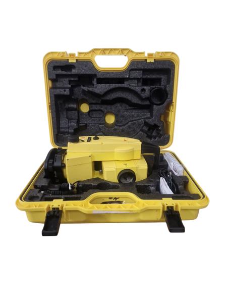 Original Leica Builder 505 totalstation med kasse, nypris ca 50000,- ingen garanti for funktion.