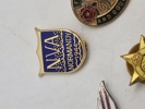 Samling diverse veteran pins og træf pins 
