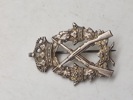 Lot diverse, bl.a. svensk brigademærke af sølv 