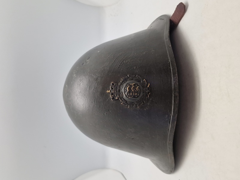 Original M/41 hjelm, med M/23 mærke - anvendt i filmen “9.april” 