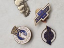 Pins automobilia 