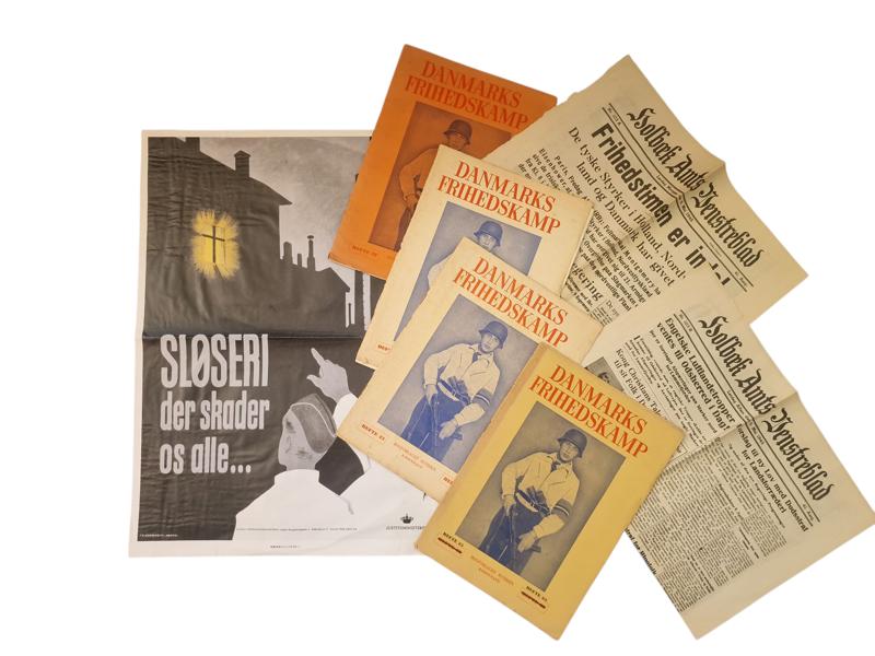 Lot originale blade og aviser, plakat genoptryk 