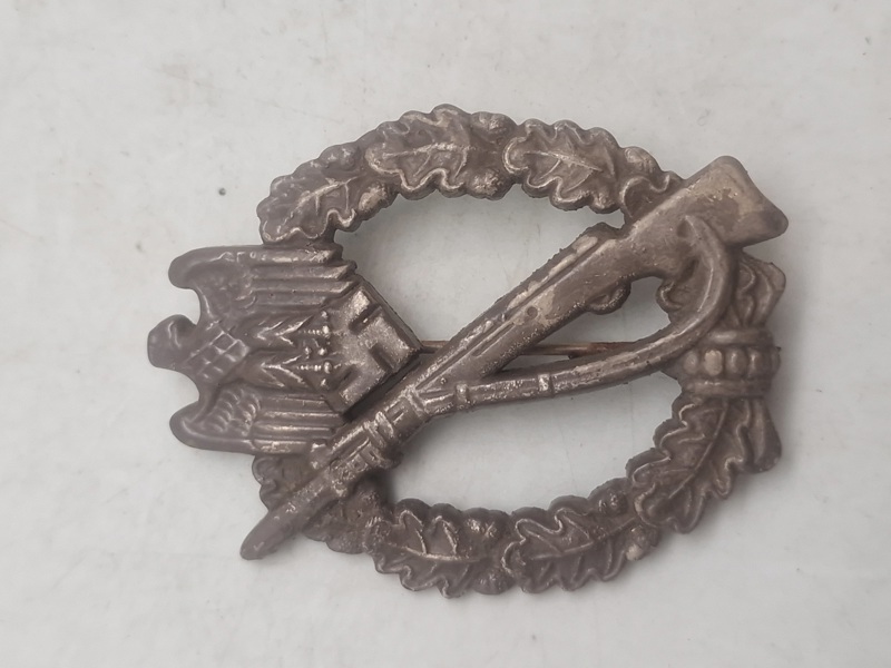 Tysk WWII - Infanteri-kamptegn i bronze - som bla. blev givet til flere fra Frikorps Danmark - efterkrigs