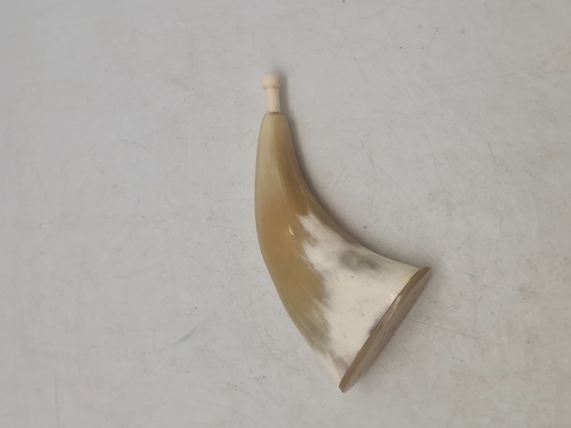 Originalt krudthorn