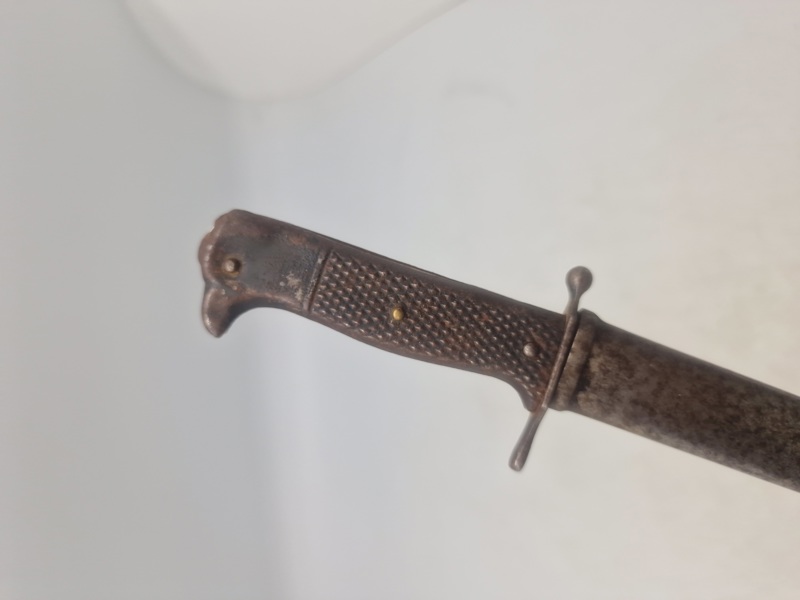Papirkniv i form af bajonet