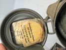 Original Komplet Tysk gasmaske, masken med grøn maling 