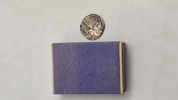 Original byzantinsk mønt, sandsynligvis en bronze Follis, som er blandt de første mønter til at afbilde Jesus Kristus - sølv 