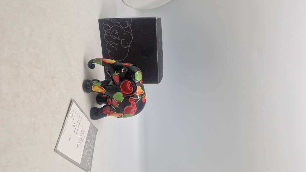 Elephant Parade - Golden Fruits