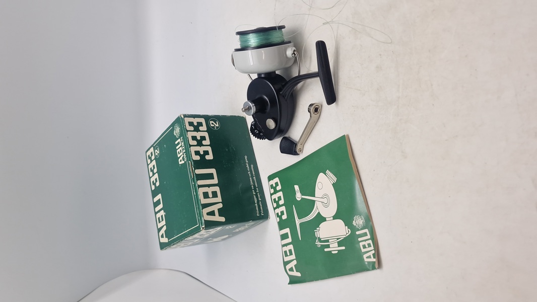 ABU 333 fastspolehjul til fiskeri, komplet med original æske og manual.