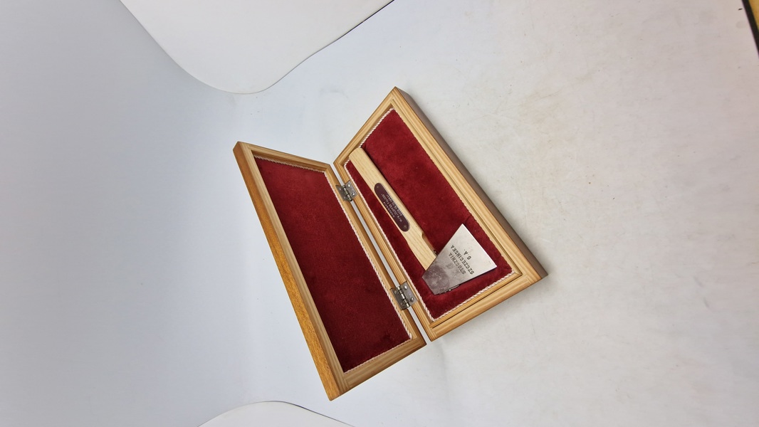 ceremoniel økse,Til søsætning af skib fra Stocznia Szczecińska S.A. (Szczecin Skibsværft S.A.).