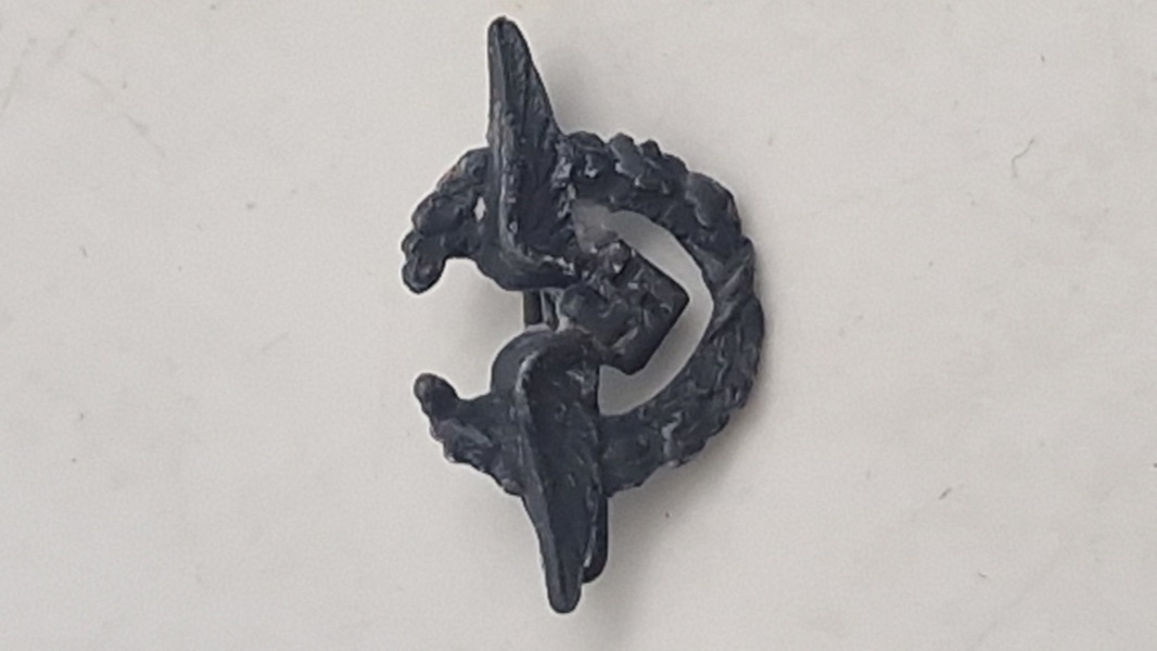 Original Luftwaffe Civilian Retinue Personnel's M38 Lapel Badge
