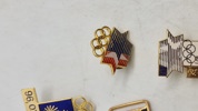 Samling diverse pins 