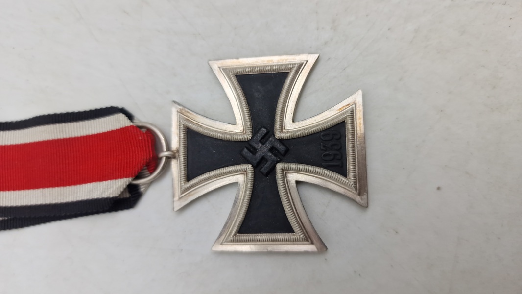 Originalt og mint Eisernes Kreuz 2. Klasse 1939, Hst. 27 (Anton Schenkl´s Nachfolger, Wien)