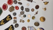Samling pins og mærker 