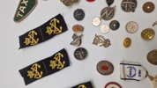 Samling pins og mærker 