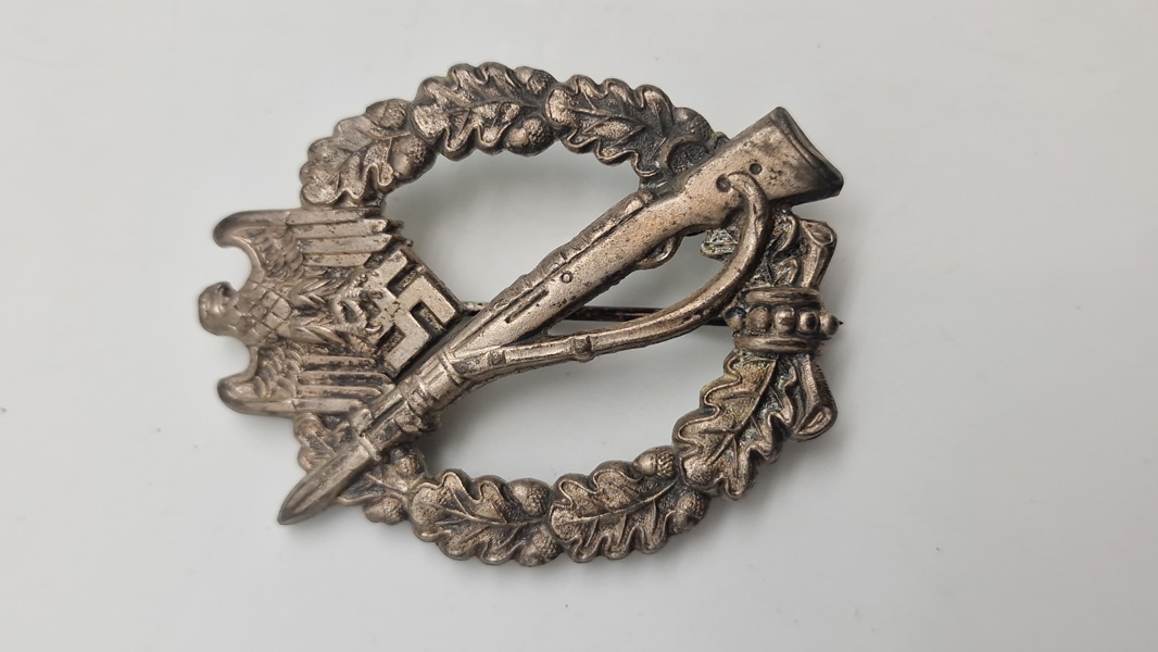 Originalt Infanterie sturmabzeichen - Hersteller Wilhelm Hobacher, Wien.