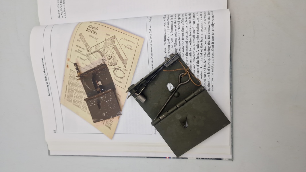 Original nedkastet SOE RELEASE SWITCH No.3. MK.I også kaldet “Biblen” 