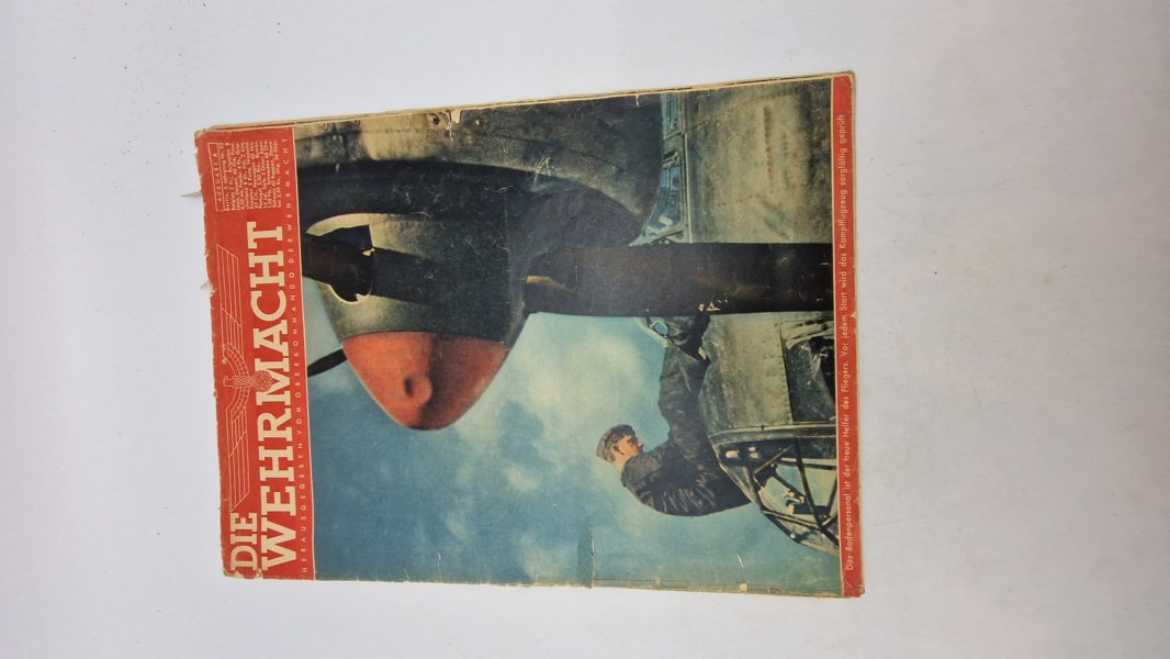 Originalt eks. af magasinet "Die Wehrmacht", den officielle publikation for den tyske hær under Nazityskland. 