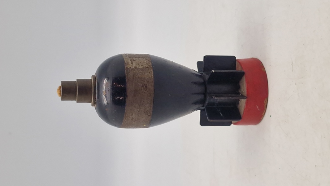 Olielampe lavet som mortergranat 