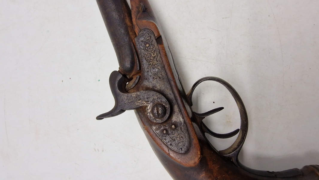 Dobbeltløbet perkussionspistol til restaurering