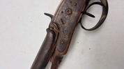 Dobbeltløbet perkussionspistol til restaurering