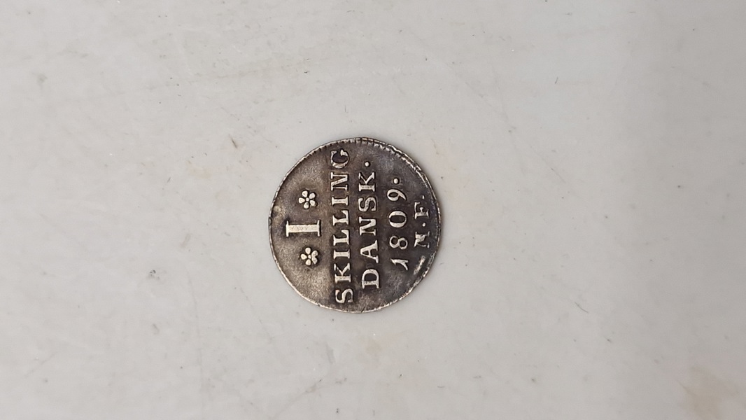Original 1 skilling 1809, sølv 0,92 gram - højt møntskær 