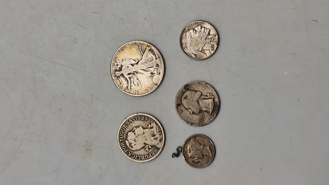 Samling primært  amerikanske sølvmønter 