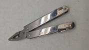 Victorinox multitool 