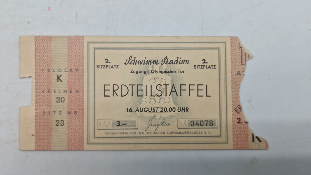 Original billet til "Erdteilstaffel" (kontinentstafet) ved Sommer-OL i Berlin i 1936, afholdt i Schwimm Stadion (svømmestadion) den 16. august kl. 20.00. 