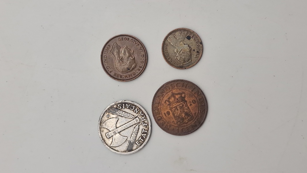 Diverse originale mønter