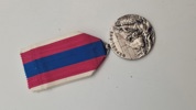 Original fransk forsvarsmedalje (Médaille de la Défense nationale).