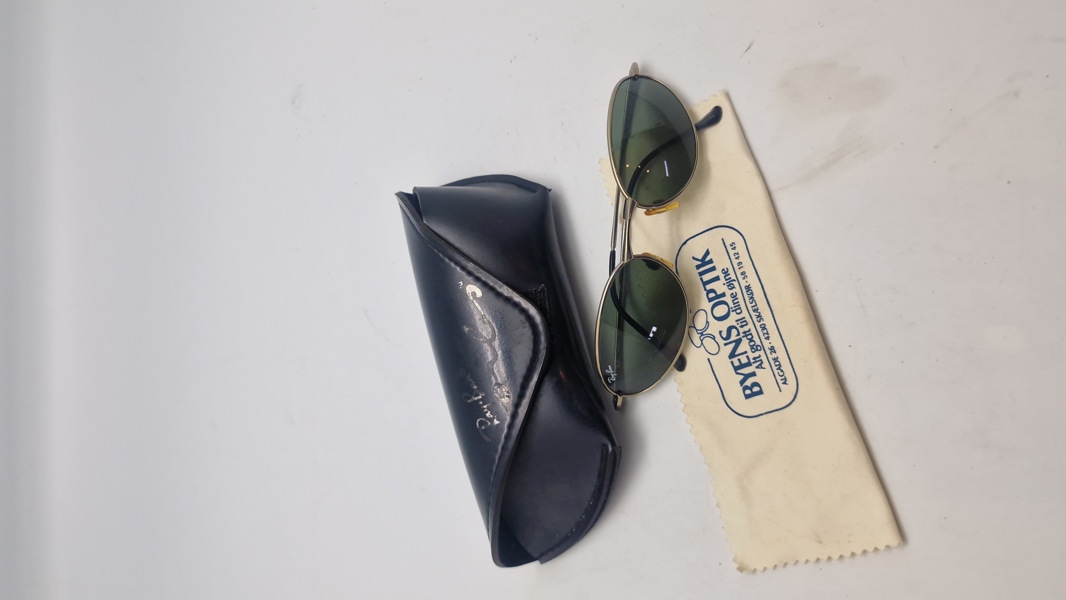 Originale Rayban solbriller med etui
