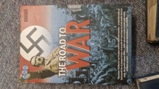 Lot ww2 bøger og dvd boks