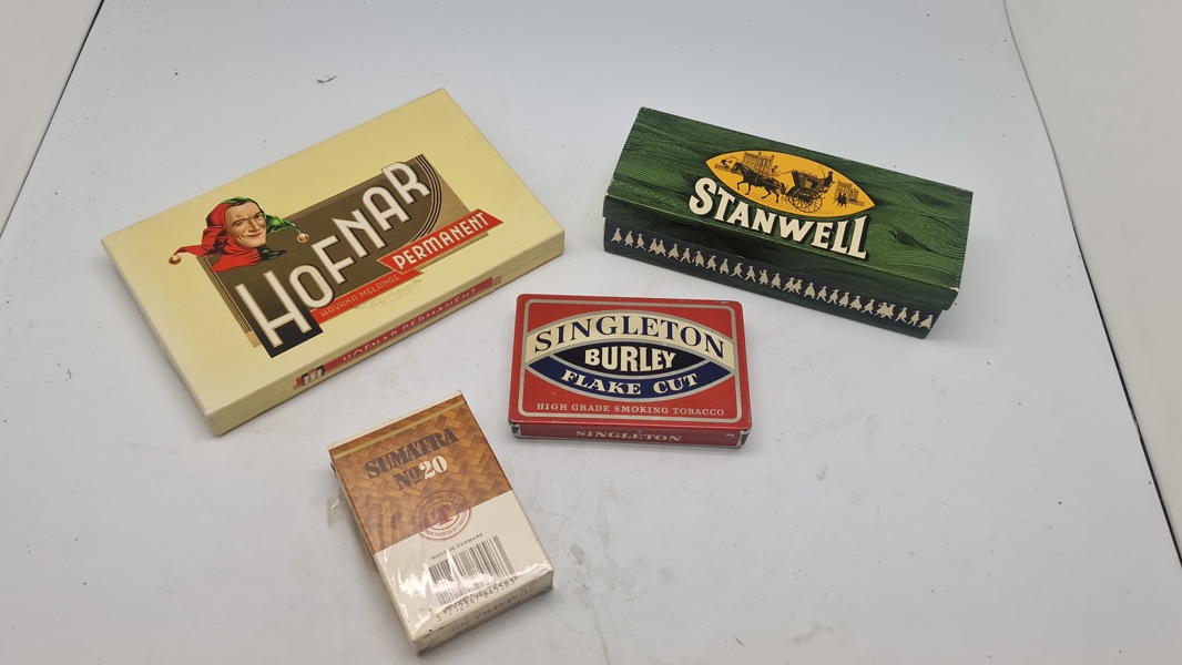 Samling tobaks æsker mm. Sumatra med indhold