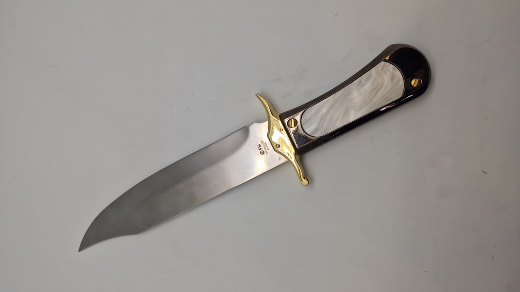 Veludført Colt kniv