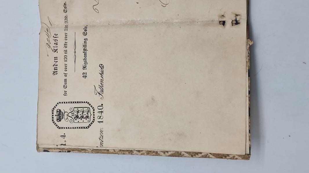 Original “Skudsmaalsbog for Mandfolk" fra 1838. En skudsmålsbog var en obligatorisk kontrolbog for tjenestefolk (også kaldet tyende) i Danmark fra 1833 til 1921. 